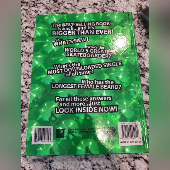 NGC Guinness World Records 2006 With New Giant Folding Out Features - Picture 3 of 5